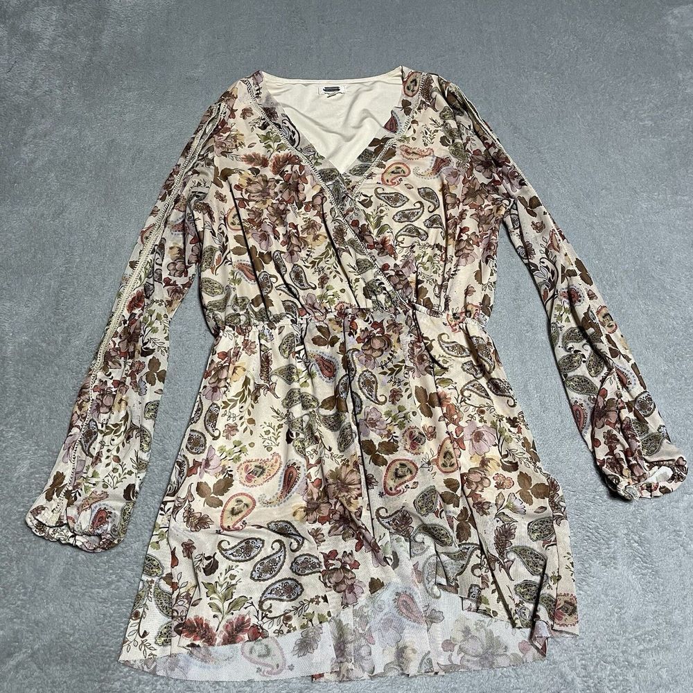 Gimmicks BKE Top Womens Medium Floral‎ Mesh Surplice Blouse Paisley Boho Fairy